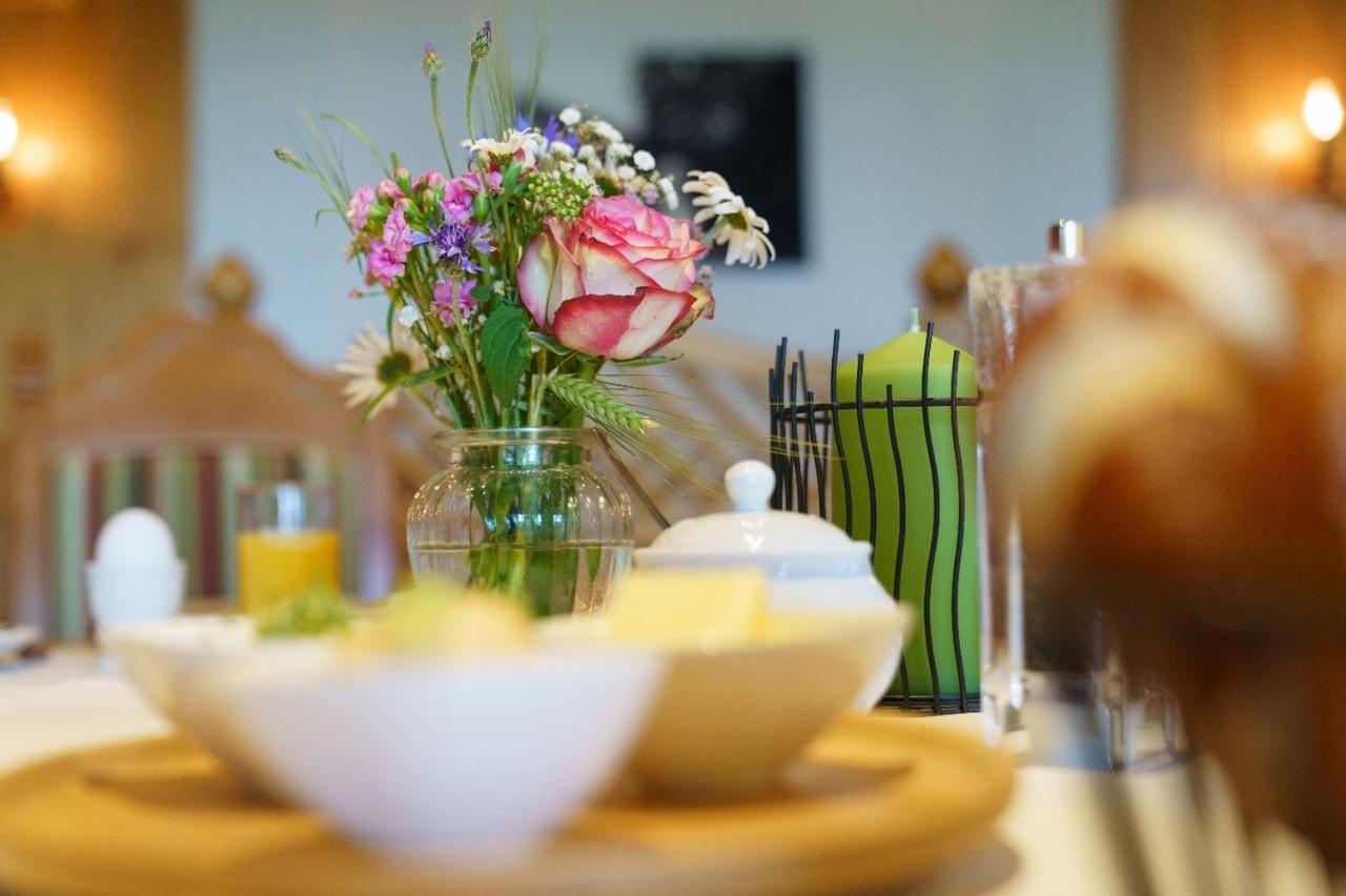 Landhotel Gockelwirt Айзенберг Екстериор снимка