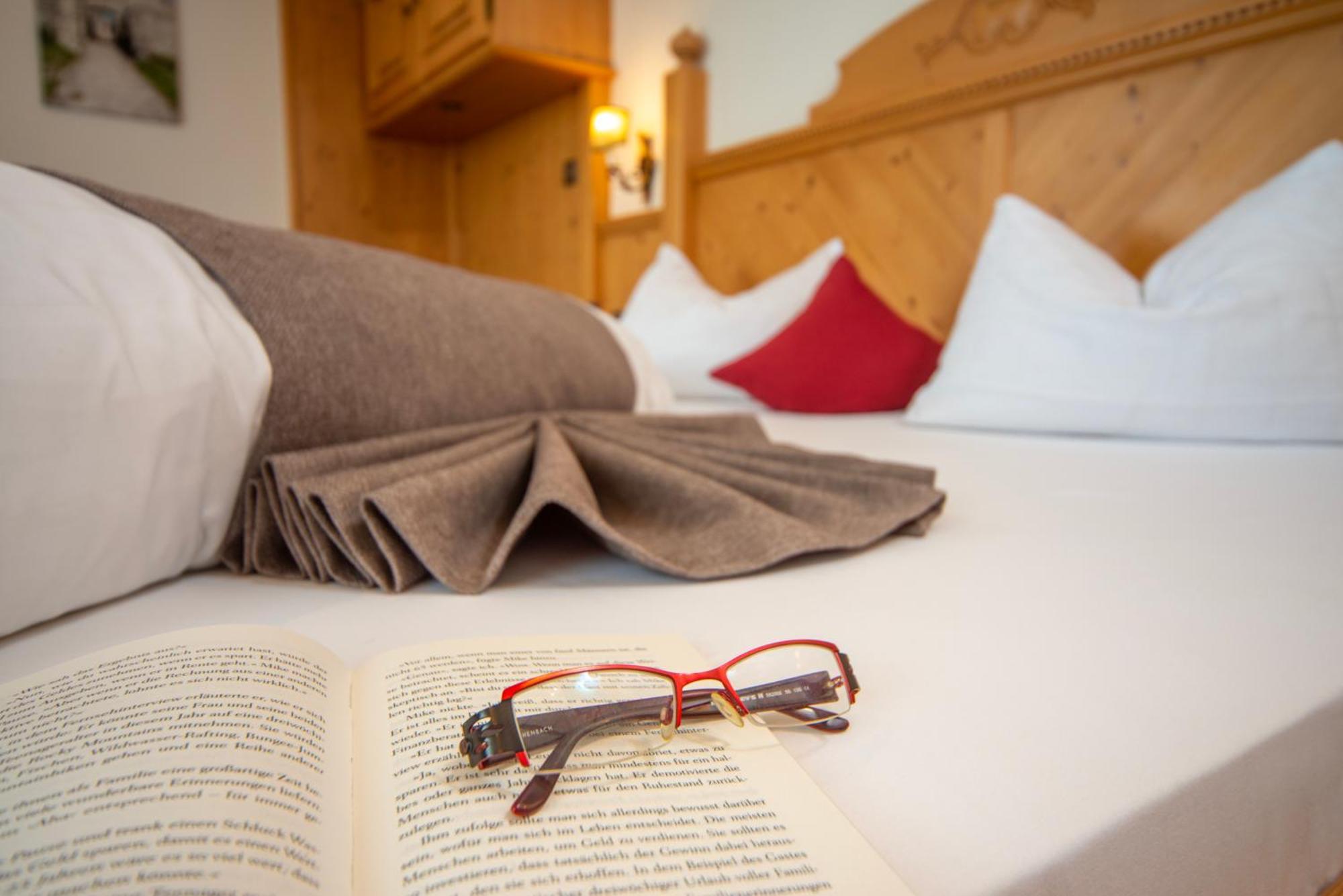 Landhotel Gockelwirt Айзенберг Екстериор снимка