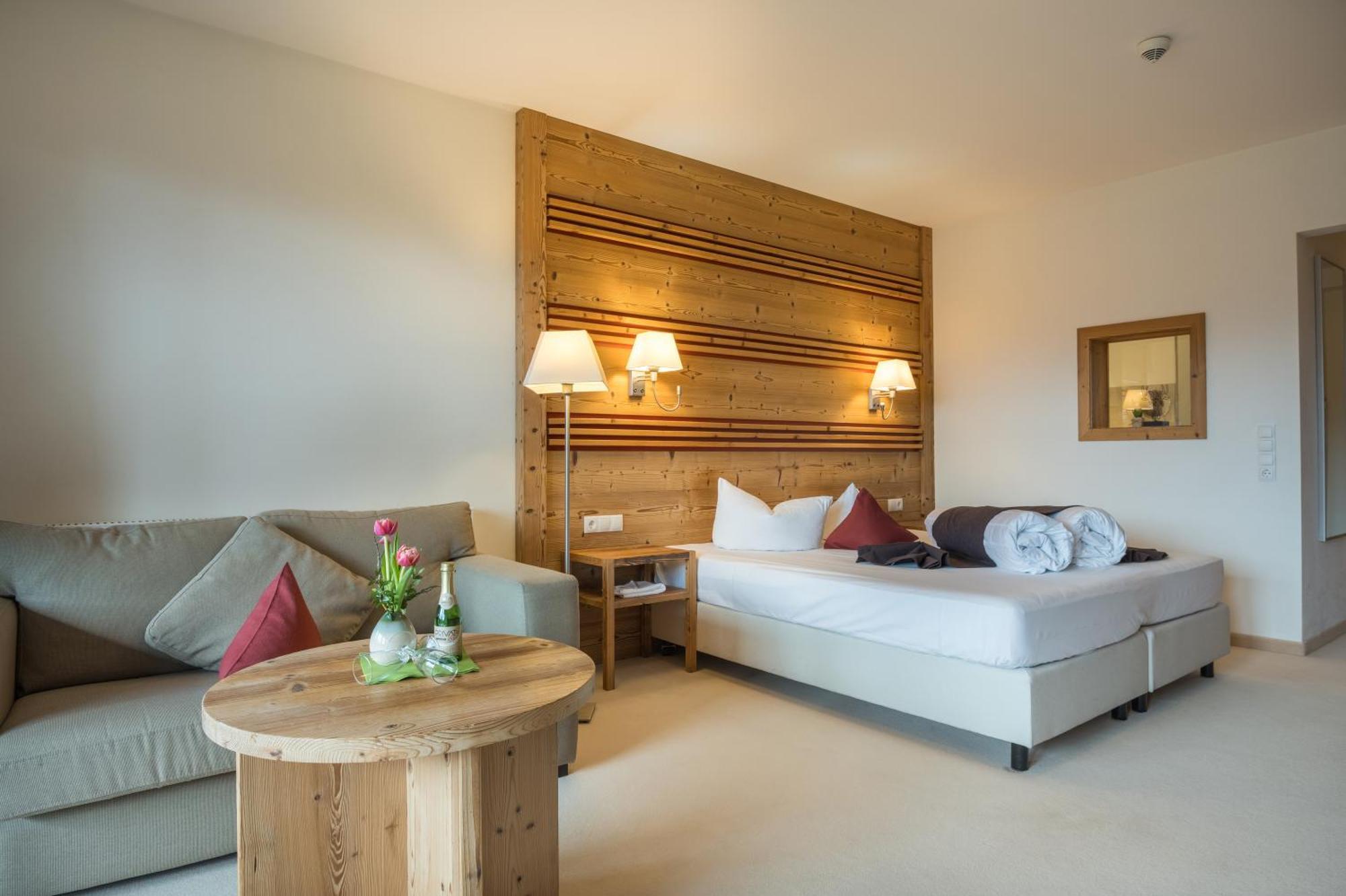 Landhotel Gockelwirt Айзенберг Екстериор снимка