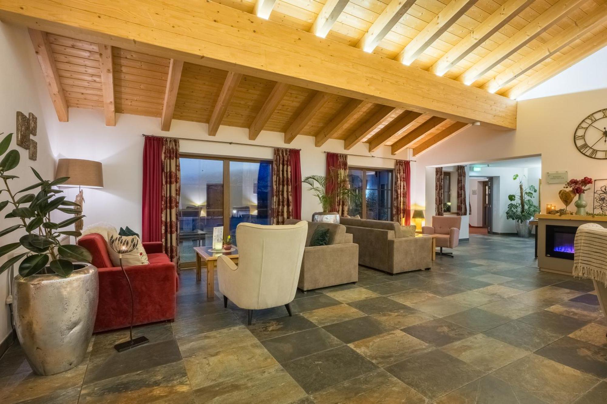 Landhotel Gockelwirt Айзенберг Екстериор снимка