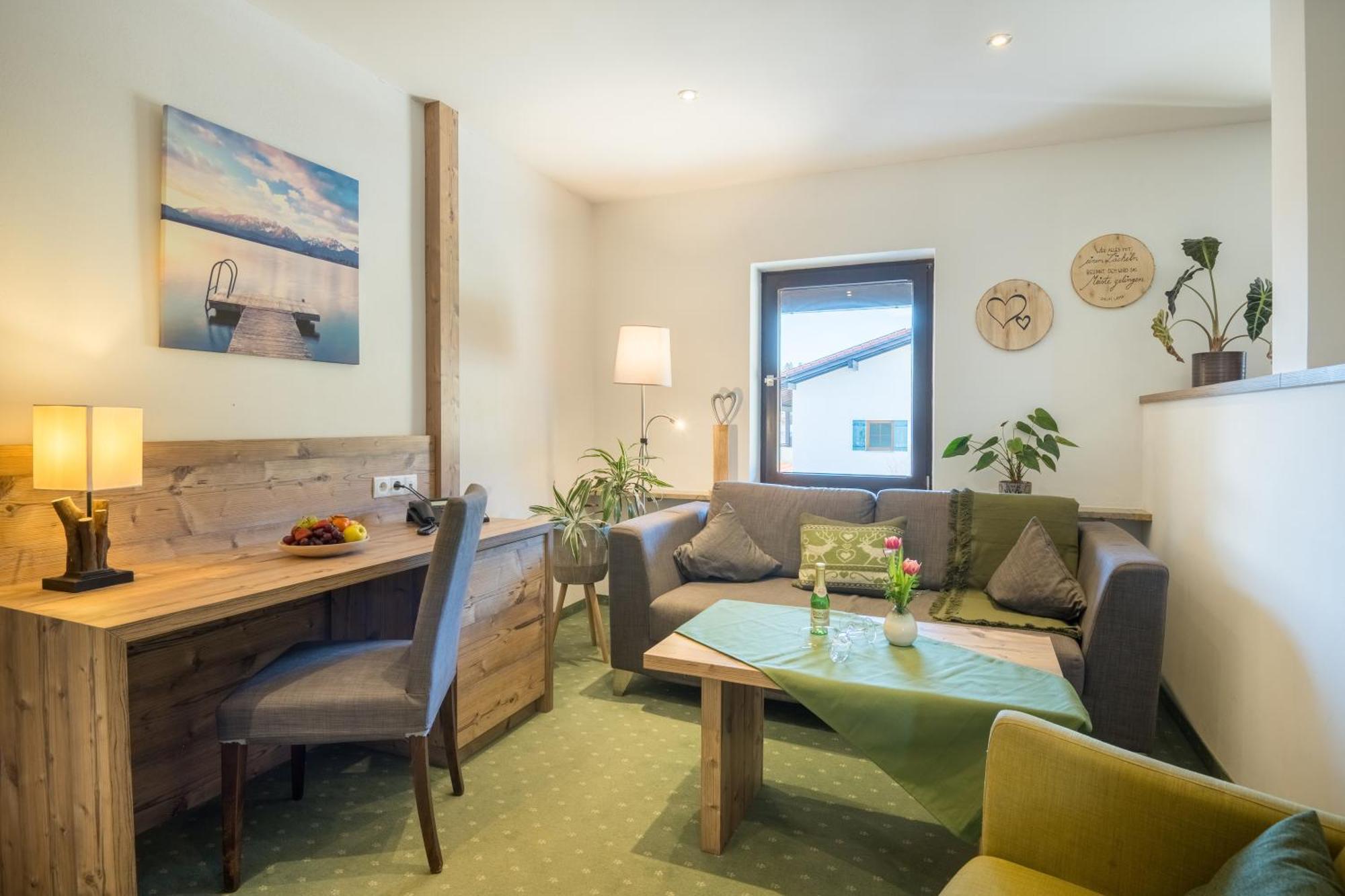Landhotel Gockelwirt Айзенберг Екстериор снимка