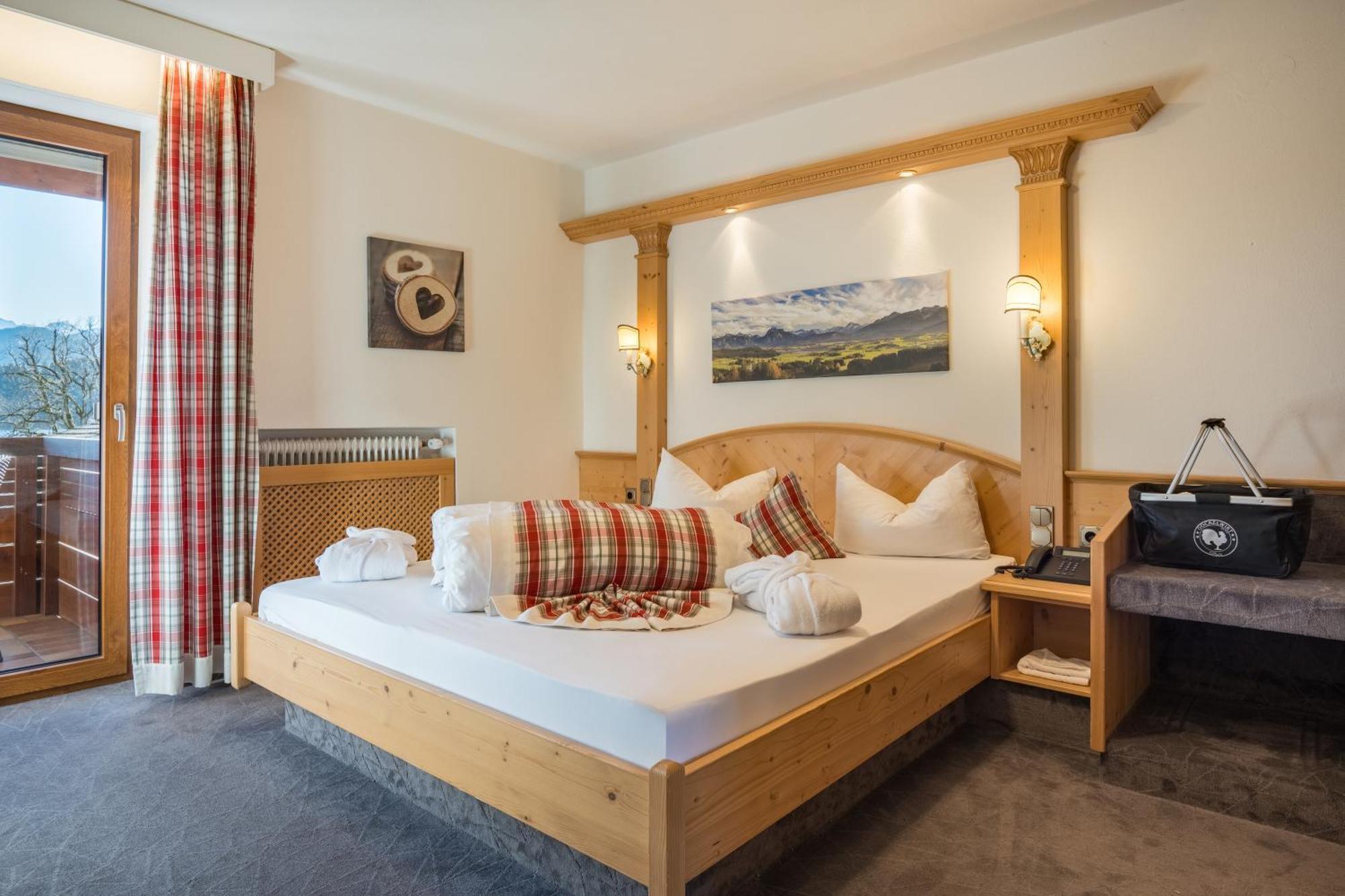 Landhotel Gockelwirt Айзенберг Екстериор снимка